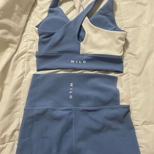 Women's Wilo Blue and Cream Sports Bra and Leggings Set